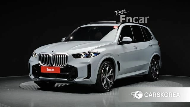 BMW X5 (G05) 2026 Светло-серебряный цвет из Кореи