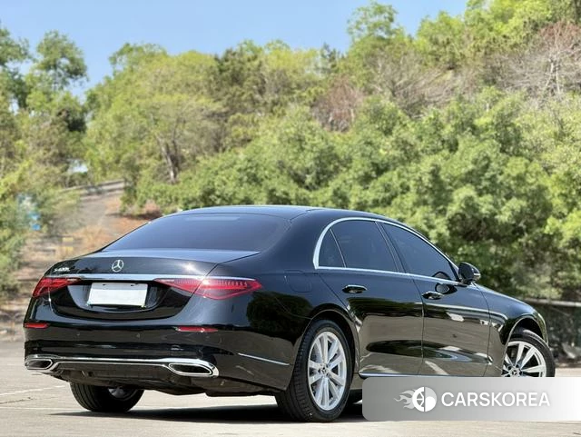 Mercedes-Benz S-class 2022 Черный из Китая
