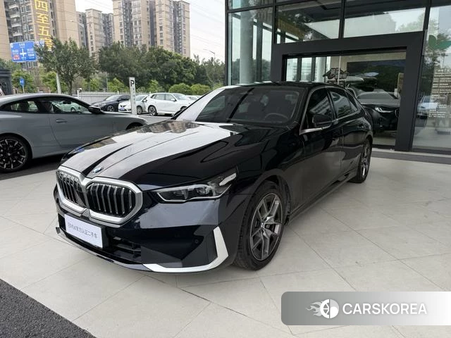 BMW 5 series 2025 Черный из Китая