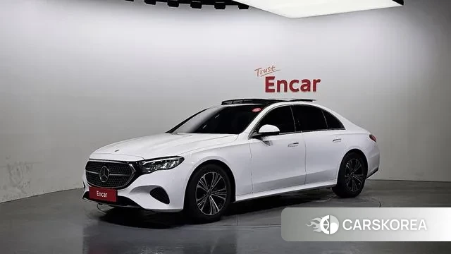 Mercedes-Benz E-Class W214 2024 Белый из Кореи