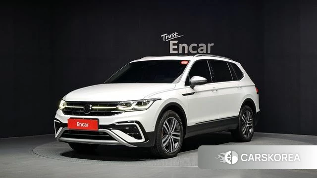 Volkswagen Tiguan Allspace 2023 Белый из Кореи