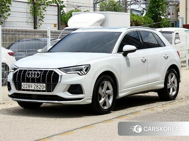 Audi Q3 (F3) 2020 Белый из Кореи