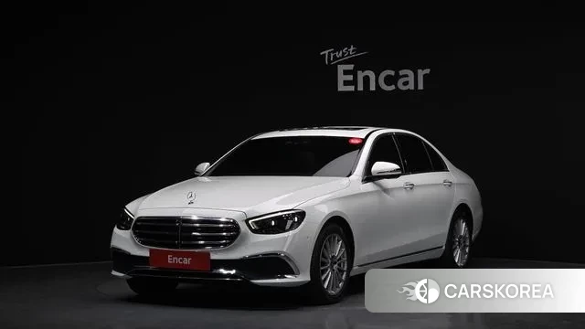 Mercedes-Benz E-Class W213 2022 Белый из Кореи
