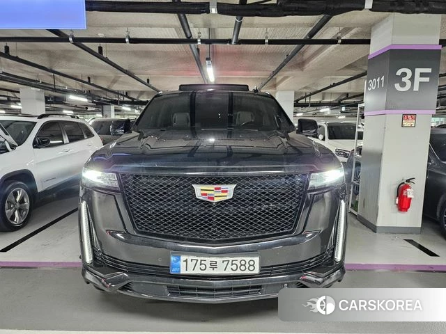 Cadillac Escalade 5th Generation 2023 Черный из Кореи