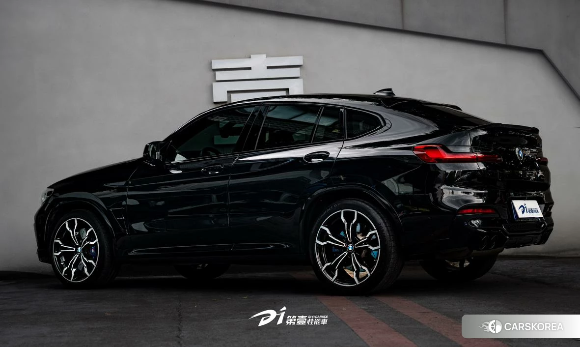 BMW X4 M 2021 Черный из Китая