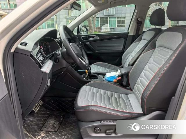 Volkswagen Tiguan L 2023 Шампань из Китая