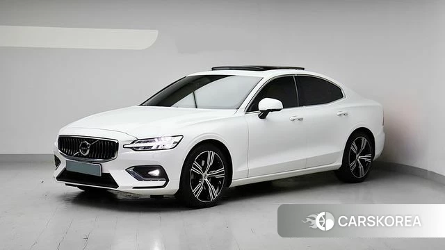 Volvo S60 3rd generation 2021 Белый из Кореи