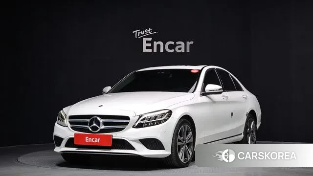 Mercedes-Benz C-Class W205 2019 Белый из Кореи