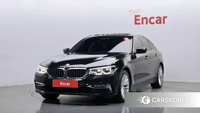 BMW 5 Series (G30) 2018 Черный из Кореи