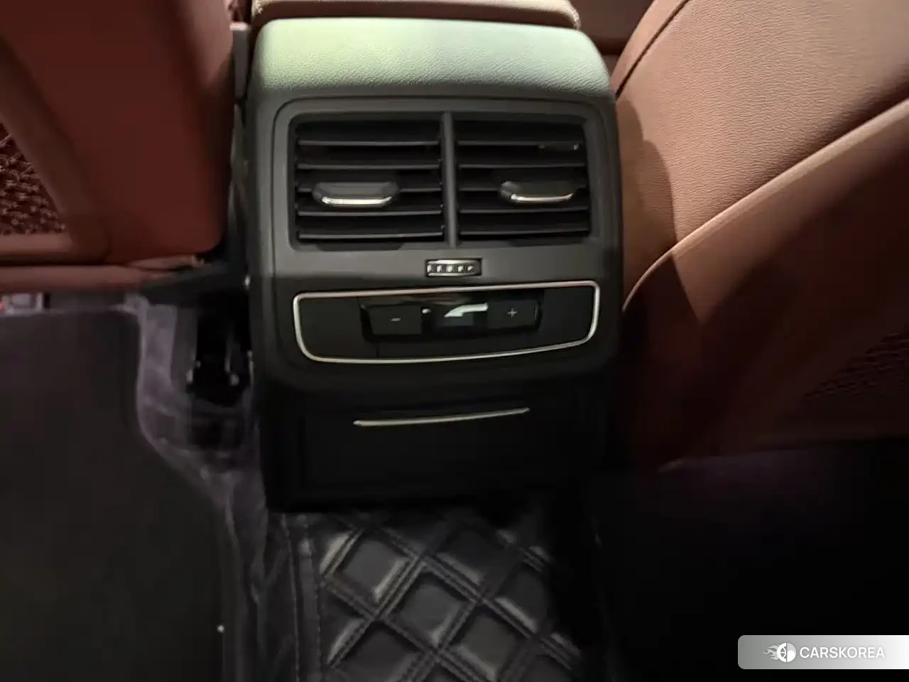 Audi A4L 2023 Белый из Китая