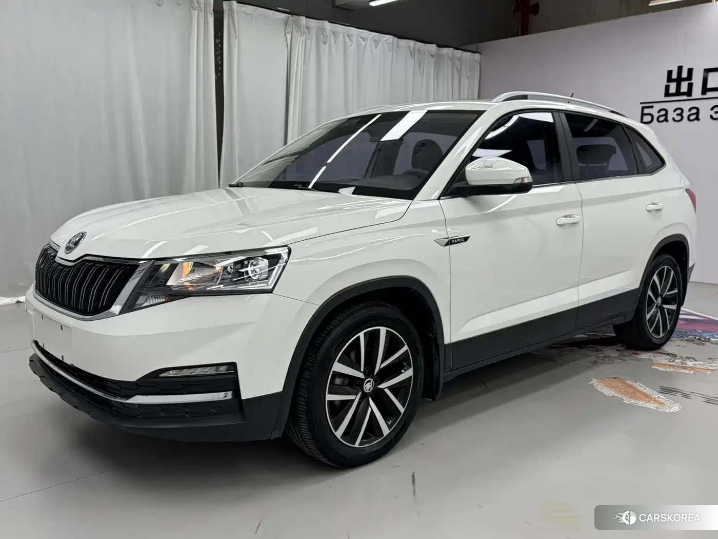 Skoda Komick 2022 Белый из Китая