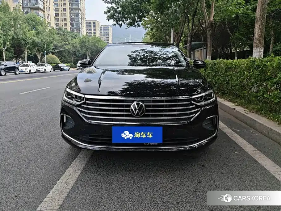 Volkswagen Lavida 2023 Черный из Китая