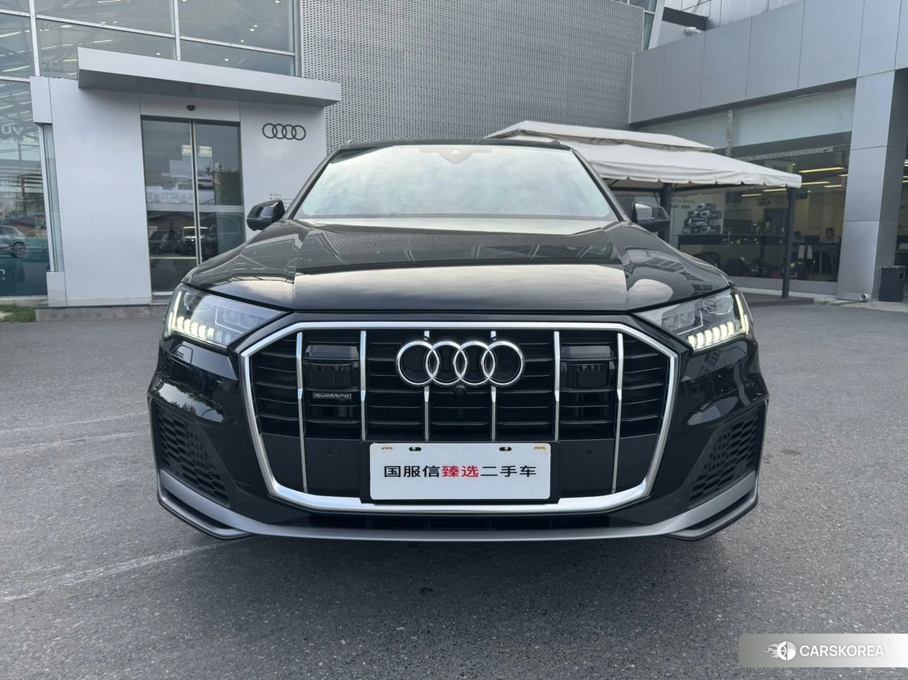 Audi Q7 2022 Черный из Китая