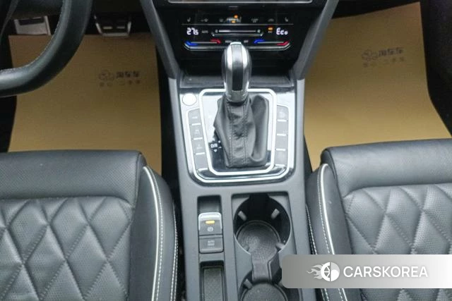 Volkswagen Magotan PHEV 2021 Черный из Китая