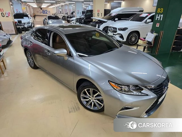Lexus New ES300h 2018 Серый из Кореи