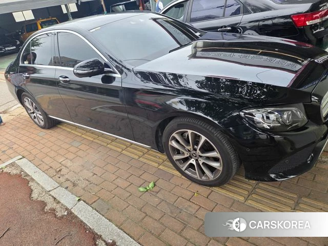 Mercedes-Benz E-Class W213 2018 Черный из Кореи