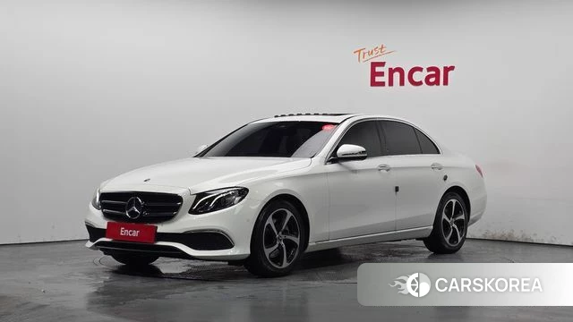 Mercedes-Benz E-Class W213 2019 Белый из Кореи