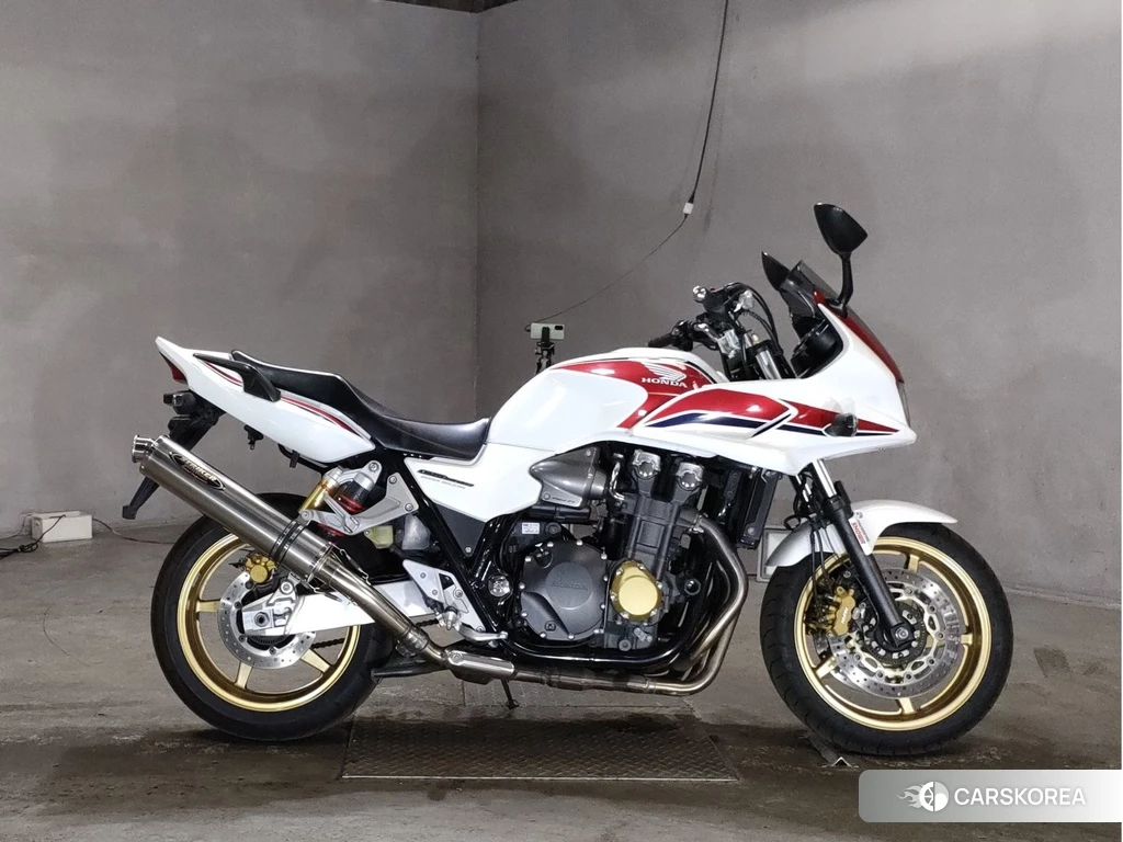 Проданный Honda CB1300SF BOLDOR 2012 из Японии