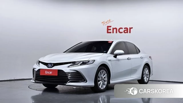 Toyota Camry (XV70) 2023 Белый из Кореи