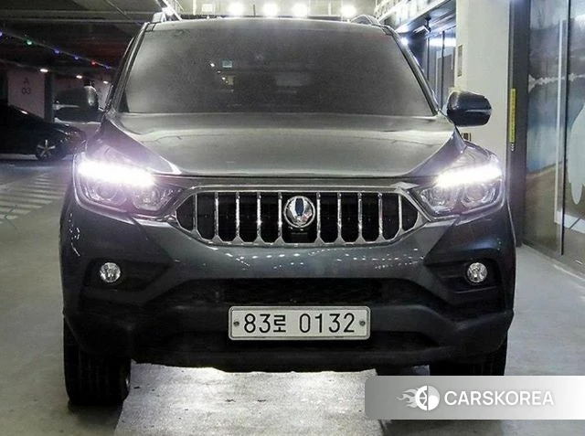 Ssangyong Rexton Sports 2018 Серебристо-серый из Кореи
