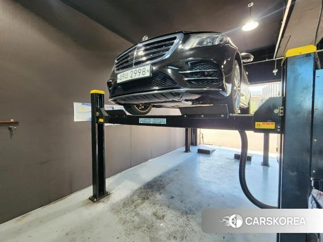 Mercedes-Benz S-Class W222 2018 Черный из Кореи