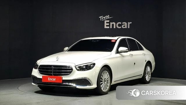 Mercedes-Benz E-Class W213 2023 Белый из Кореи