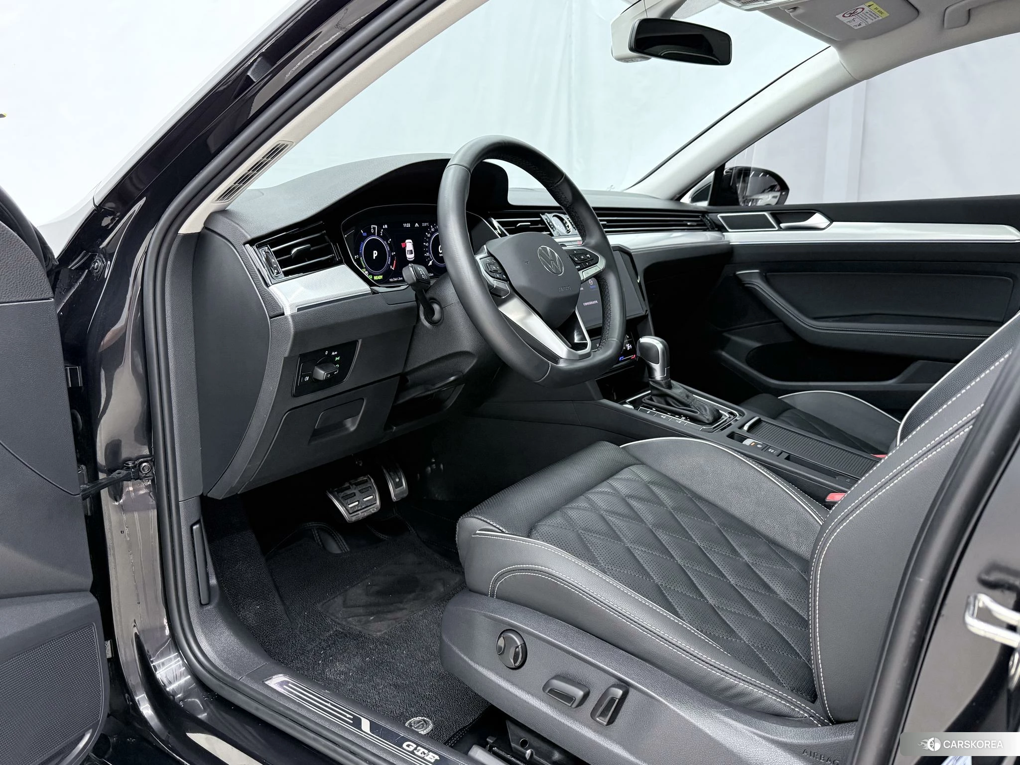Volkswagen Magotan PHEV 2021 Черный из Китая