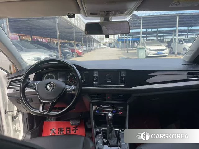 Volkswagen Bora 2021 Белый из Китая