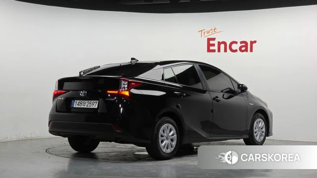 Toyota Prius 4th Generation 2021 Черный из Кореи