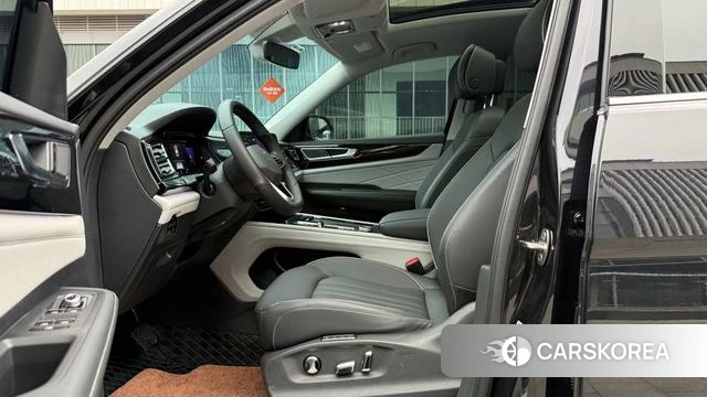 Volkswagen Tourang 2023 Черный из Китая