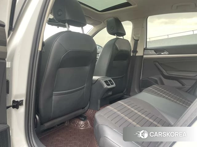 Volkswagen Lavida 2021 Белый из Китая