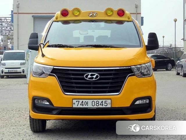 Hyundai The New Grand Starex 2018 Желтый из Кореи