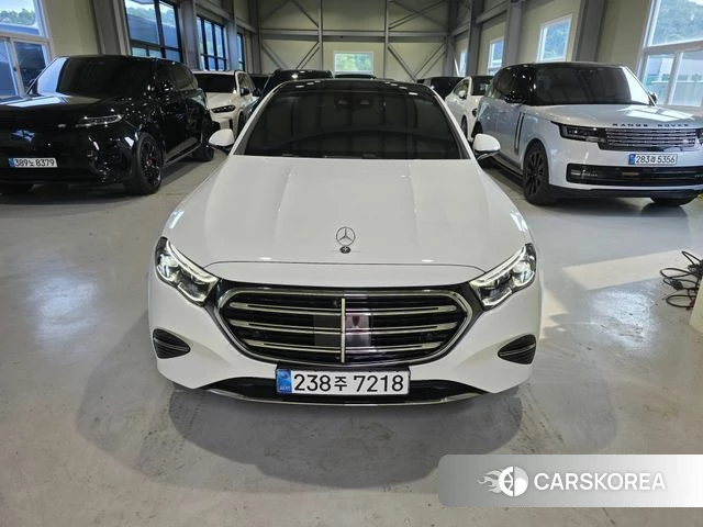 Mercedes-Benz E-Class W214 2026 Белый из Кореи