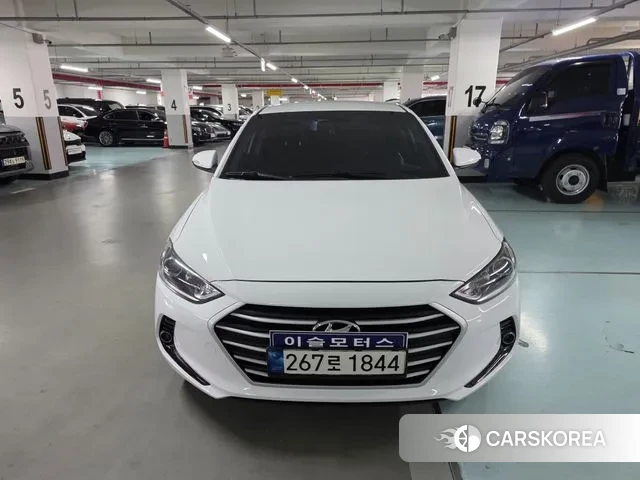 Hyundai Avante AD 2018 Белый из Кореи