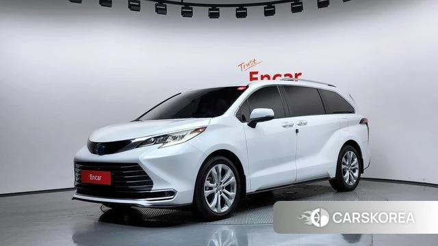 Toyota Sienna 4th Generation 2023 Белый из Кореи