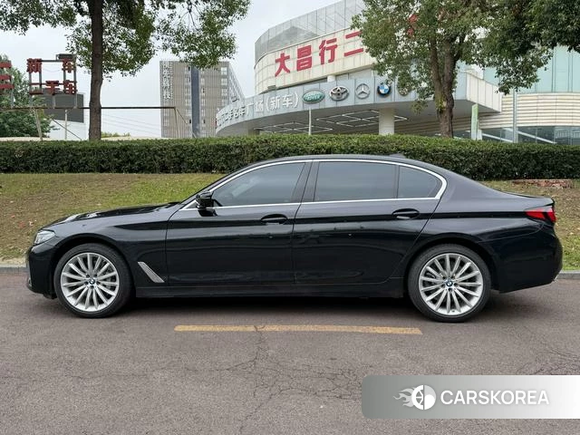 BMW 5 series 2023 Черный из Китая