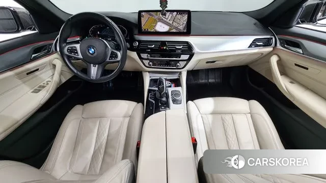 BMW 5 Series (G30) 2022 Белый из Кореи