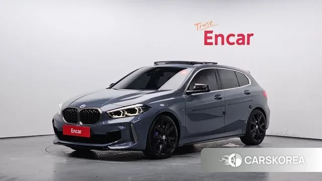 BMW 1 Series (F40) 2022 Светло-серебряный цвет из Кореи