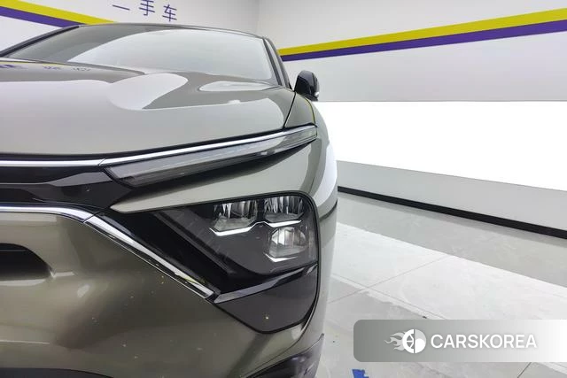 Citroen Versailles C5 X 2023 Зеленый из Китая