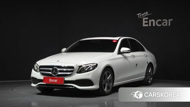 Mercedes-Benz E-Class W213 2020 Белый из Кореи