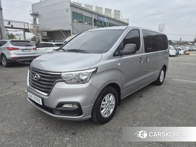 Hyundai The New Grand Starex 2018 Серебряный из Кореи