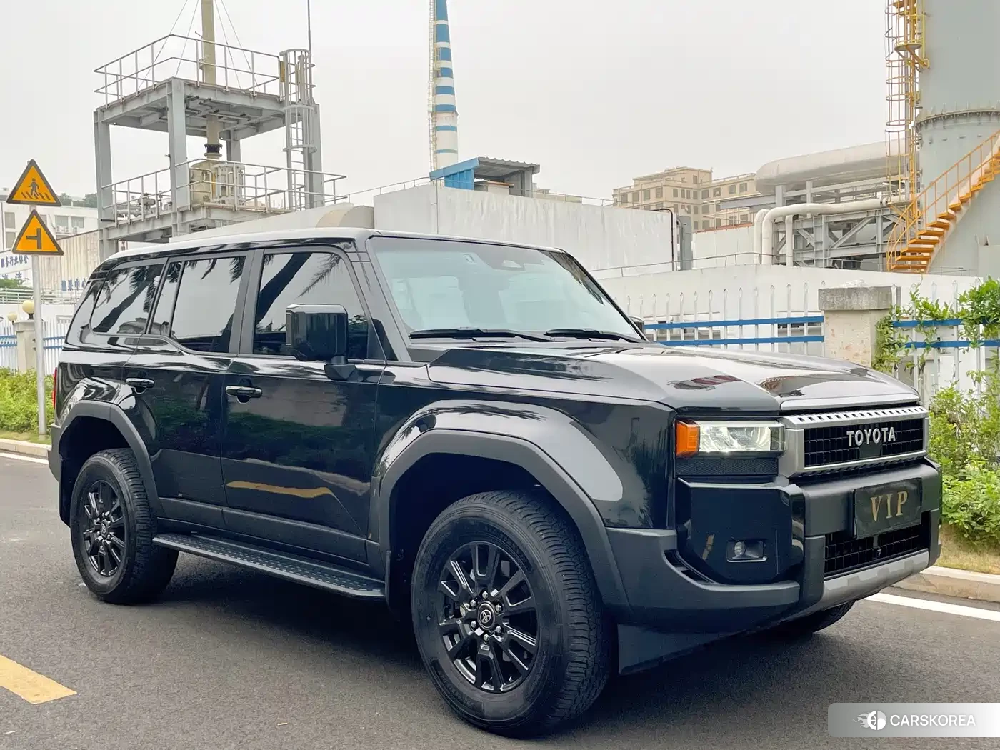 Toyota Land Cruiser 2025 Черный из Китая