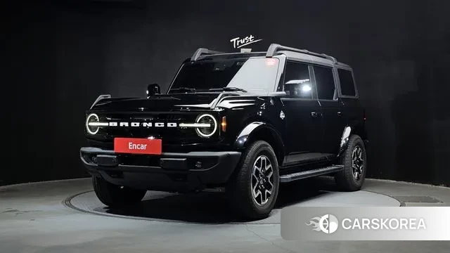 Ford Bronco 6th Generation 2022 Черный из Кореи