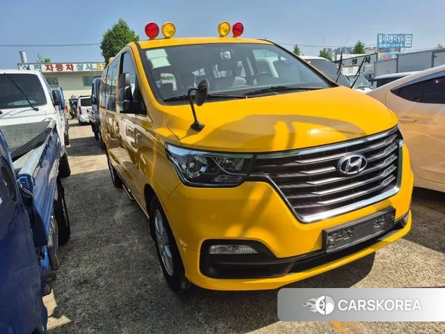 Hyundai The New Grand Starex 2018 Желтый из Кореи