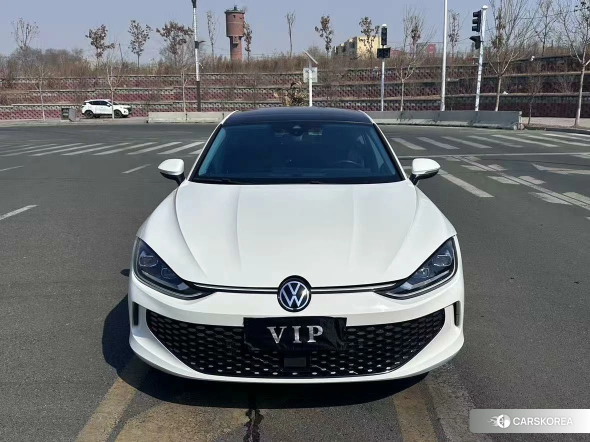 Volkswagen Lingdu 2022 Белый из Китая