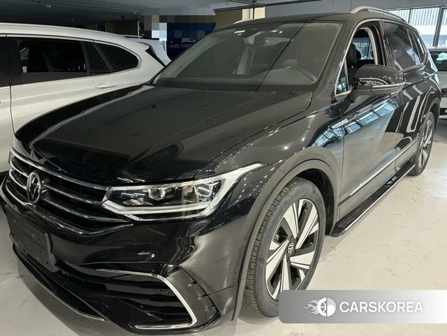 Volkswagen Tiguan L 2023 Черный из Китая