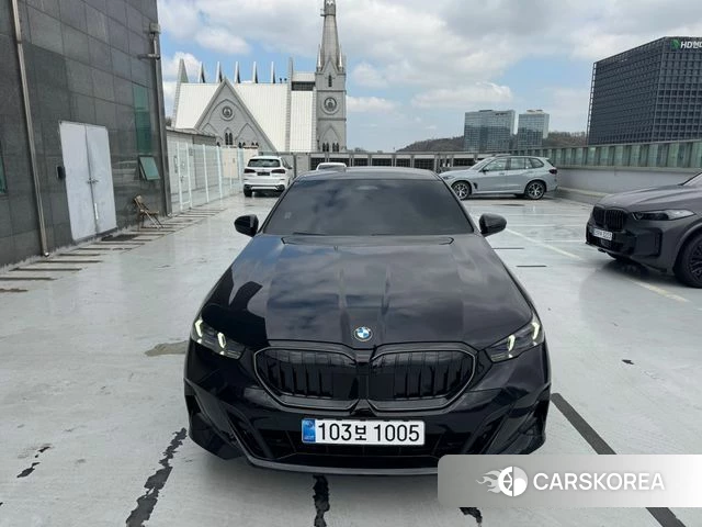 BMW 5 Series (G60) 2025 Черный из Кореи