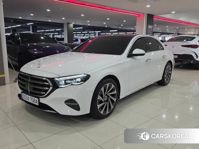 Mercedes-Benz E-Class W214 2025 Белый из Кореи