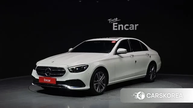 Mercedes-Benz E-Class W213 2022 Белый из Кореи
