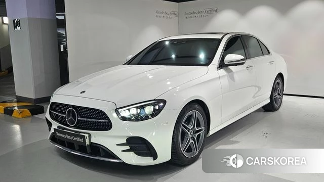 Mercedes-Benz E-Class W213 2023 Белый из Кореи